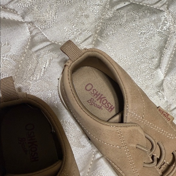 OshKosh B'gosh Tan Kids Dress Shoes - Picture 2 of 5